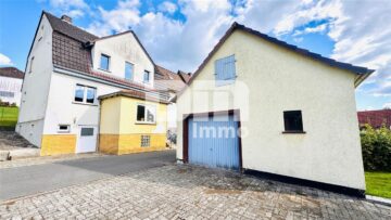 (R)eserviert!Modernisiertes Einfamilienhaus mit großer Garage in ruhiger Lage, 34320 Söhrewald, Reihenendhaus